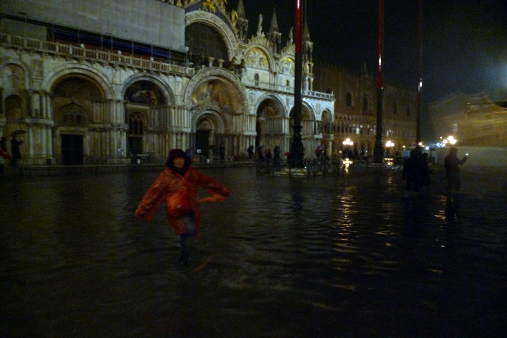 Площадь Сан-Марко 31.10.2012. Пытаюсь изобразить вальс Acqua alta.